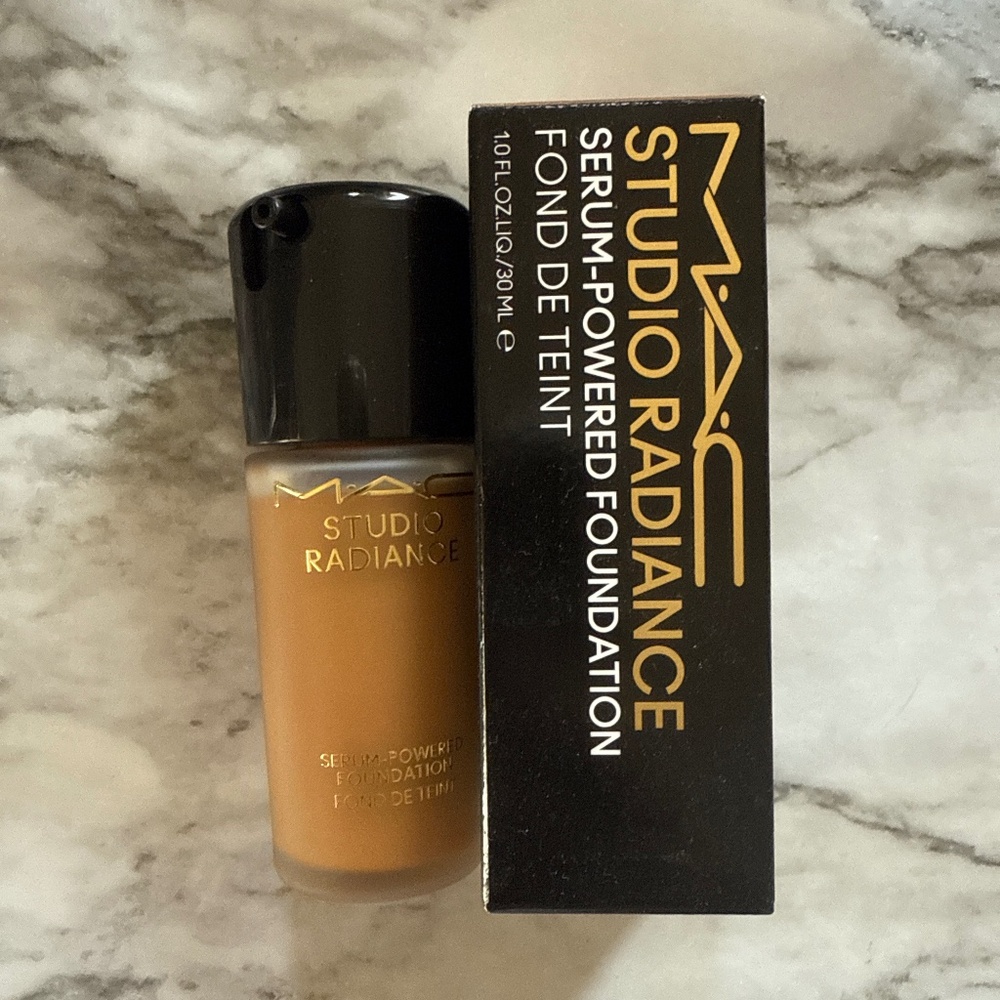 MAC COSMETICS STUDIO RADIANCE FOUNDATION: NC45